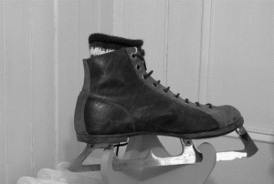 1890’s hockey skate with a new puck stop design, to prevent the puck from passing through the goal tender’s skate blade. Credit: Windsor Hockey Heritage Society www.BirthplaceOfHockey.com 